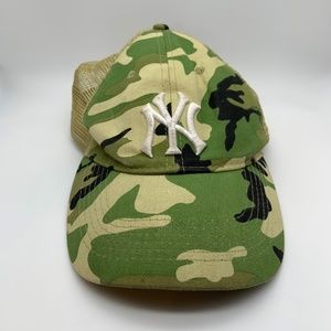 Vintage New York Yankees Camo Budweiser Meshback Snapback Hat